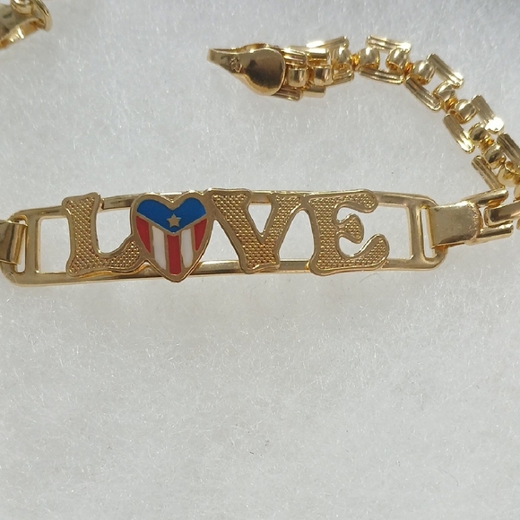 Gold Love Bracelet - Picture 3 of 6